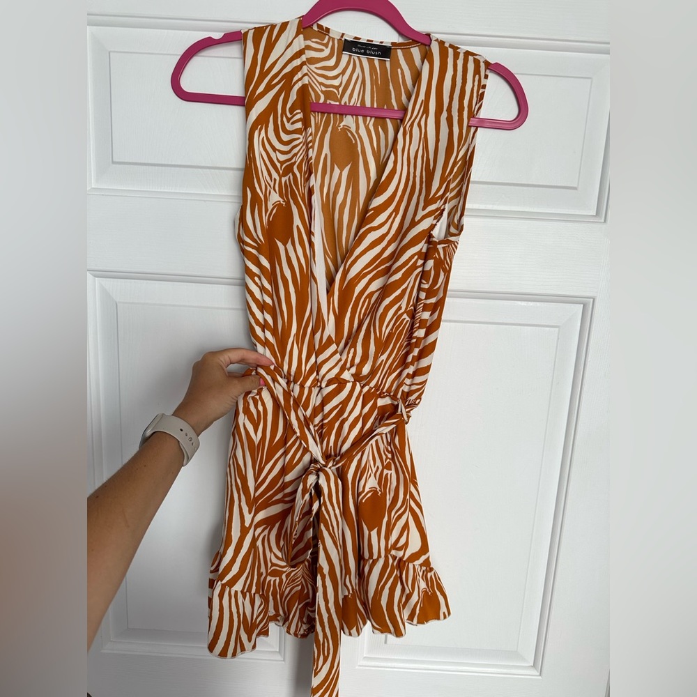 Romper - Picture 2 of 5